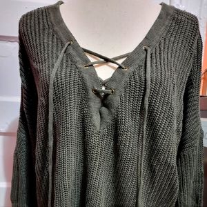 A green knitted dress